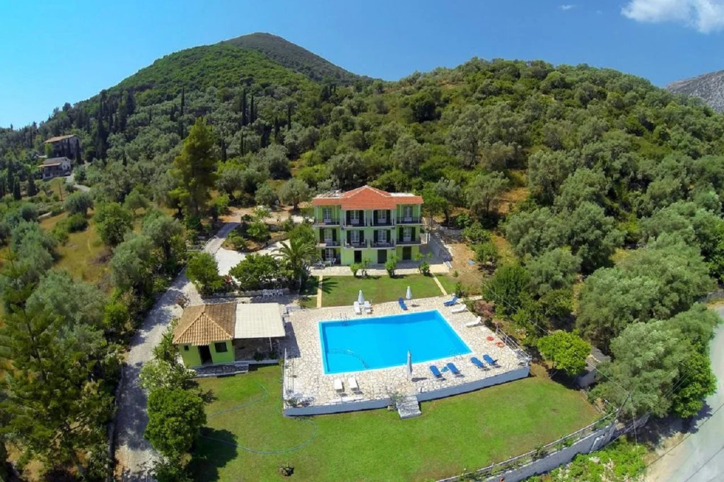 Vliho Bay Suites & Apartments