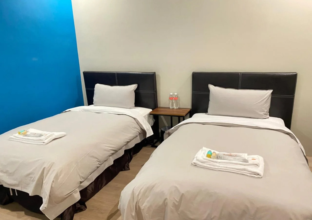 Saint Hostel