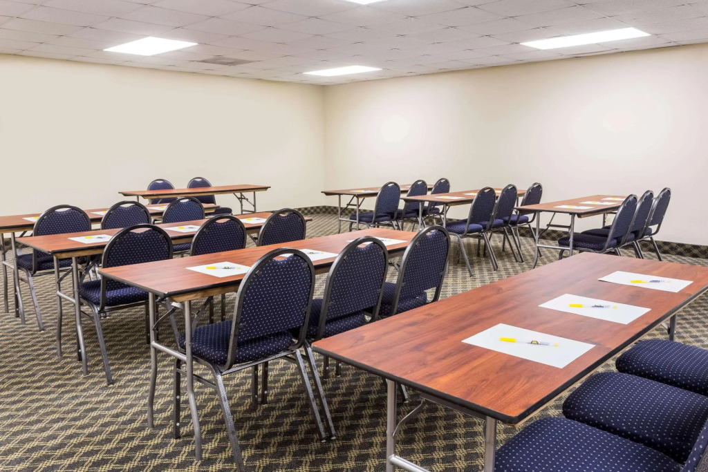Days Inn & Suites Clermont