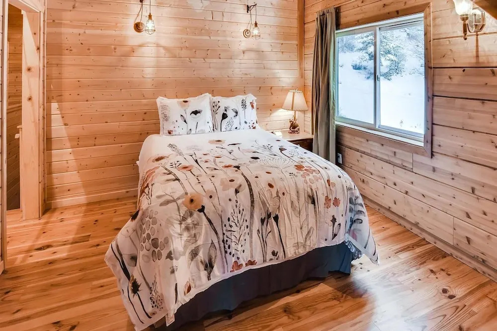 Ridgecrest Hideaway