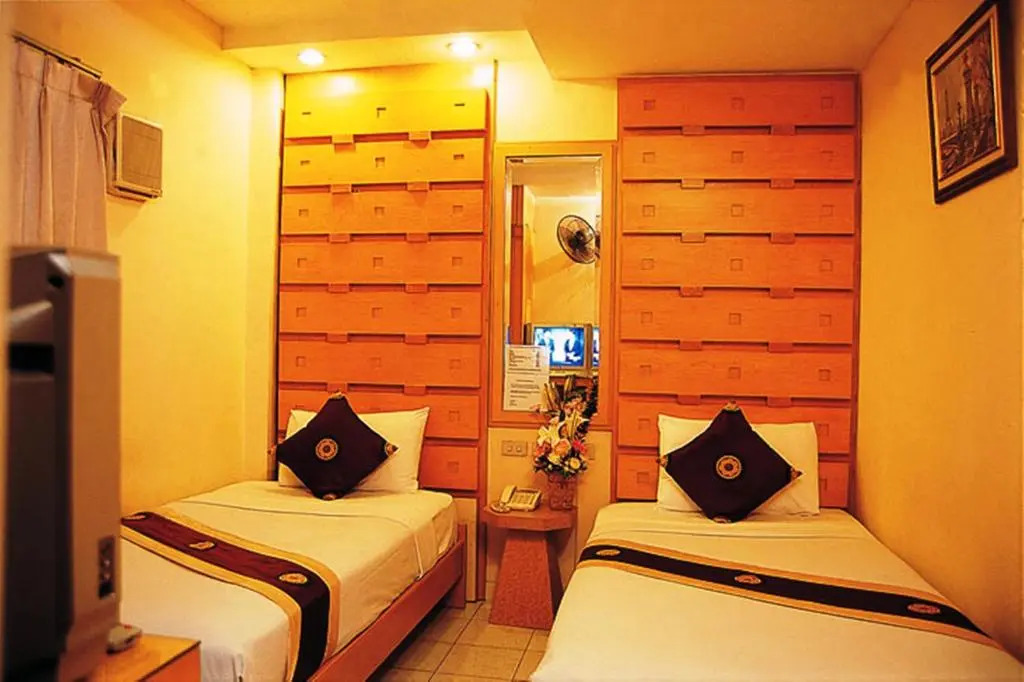 Sams Lodge
