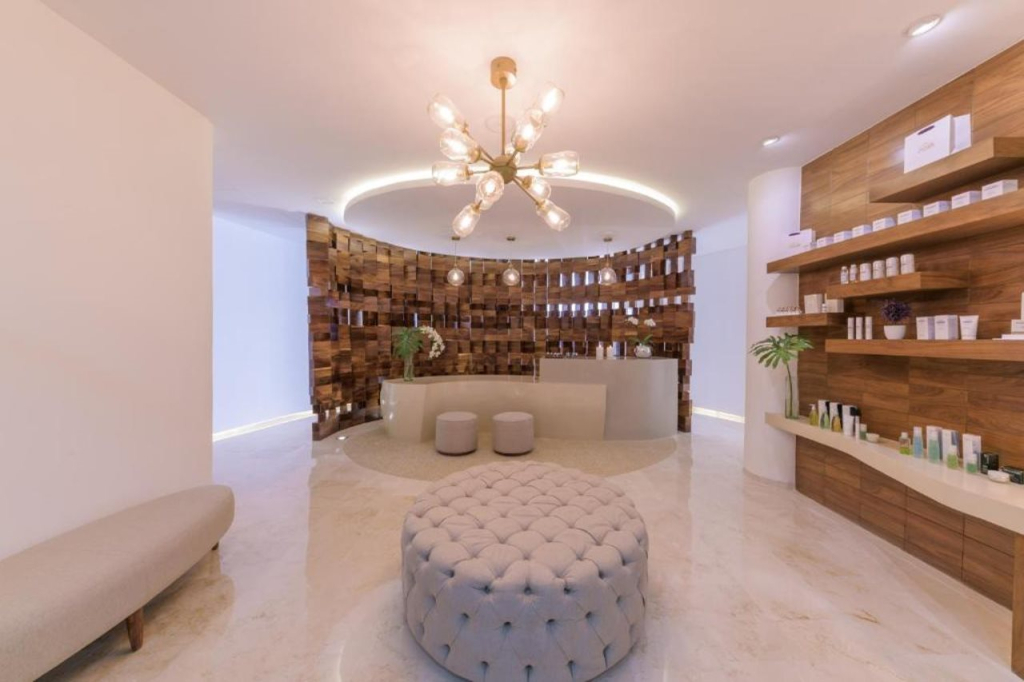 Grand Miramar All Luxury Suites & Residences