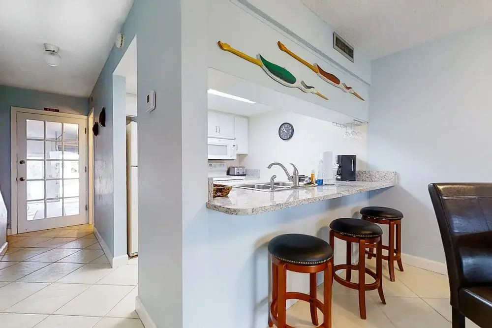 Fabulous Oceanfront Find in Flagler Beach W/shared Pool, Wifi, Central AC, W/D