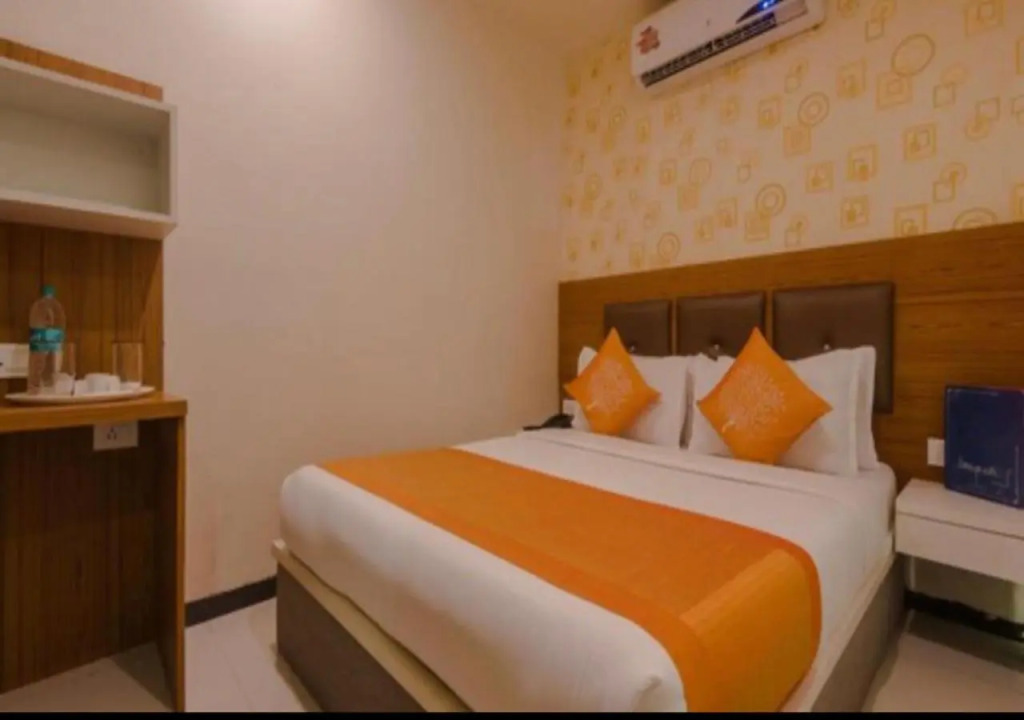 Hotel Elite Continental- Near Mumbai International Airport Andheri East