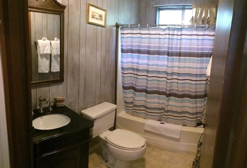 Apple Creek Cottages