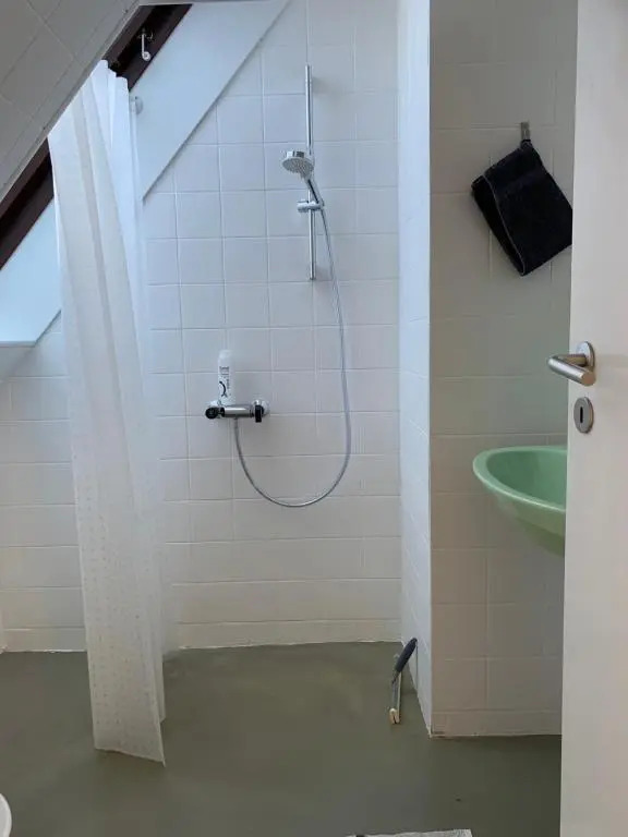 Selvbetjent lejlighed i centrum ved åen