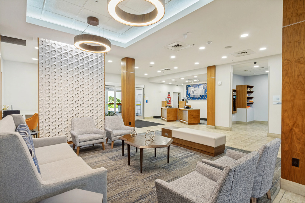 Holiday Inn Express & Suites Salt Lake City South-Murray by IHG
