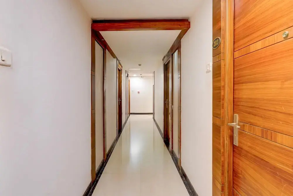Super Townhouse Arcot Road Near Kauvery hospital