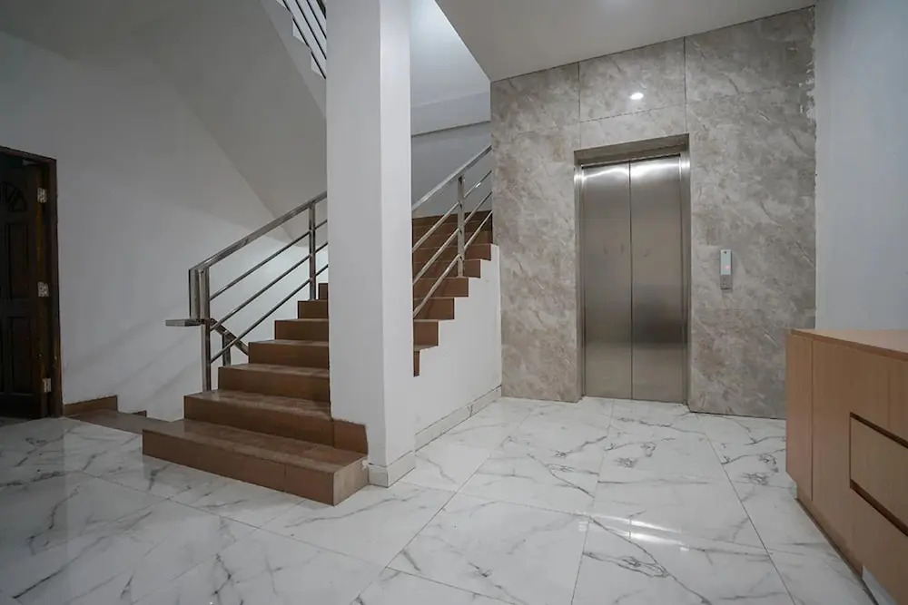 Residence 8