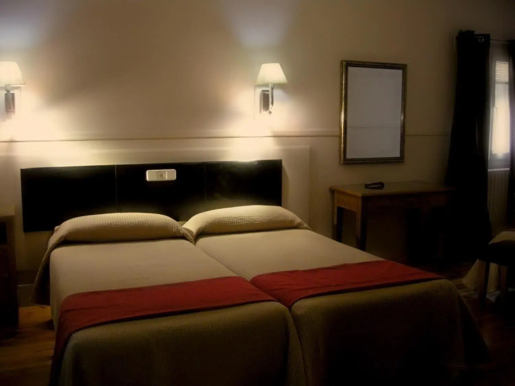 Hostal Canovas