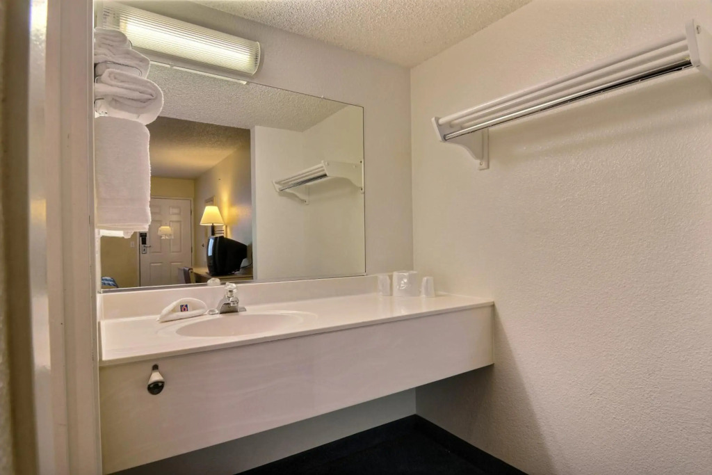 Motel 6-Seattle, WA - South