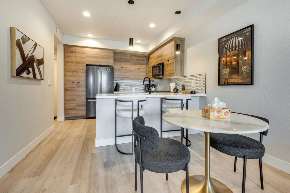 Sleek, Modern Denver Area Gem in Planned Community