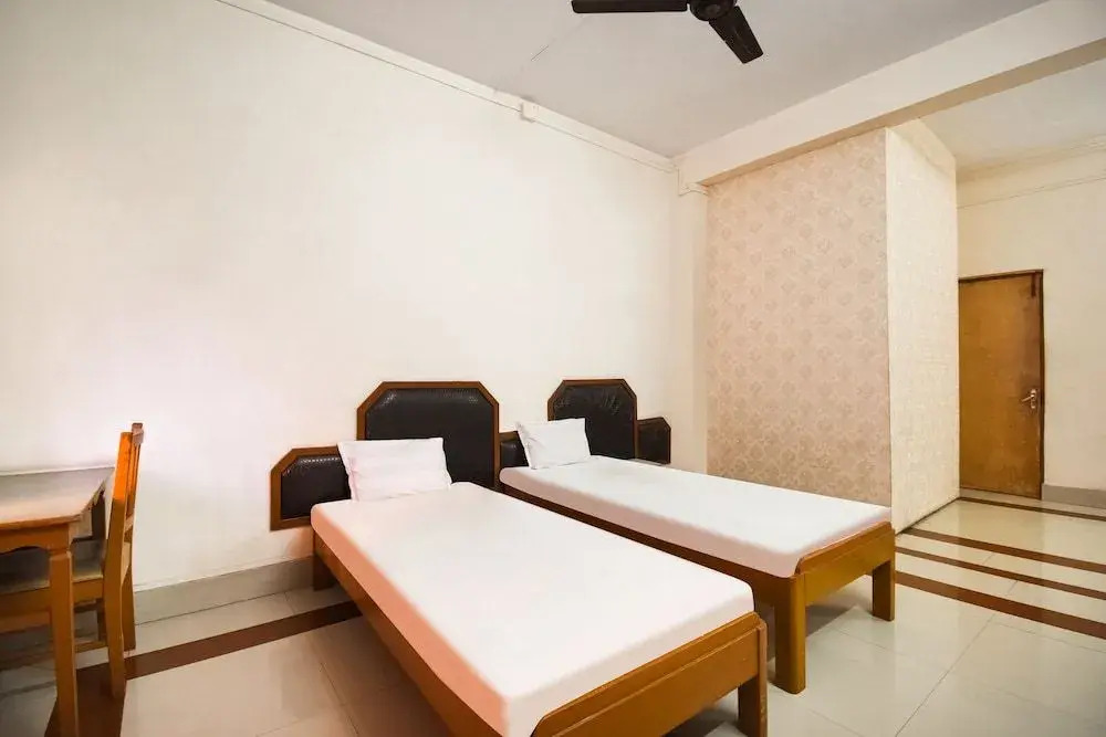 Spot on 60915 Akash Guest House