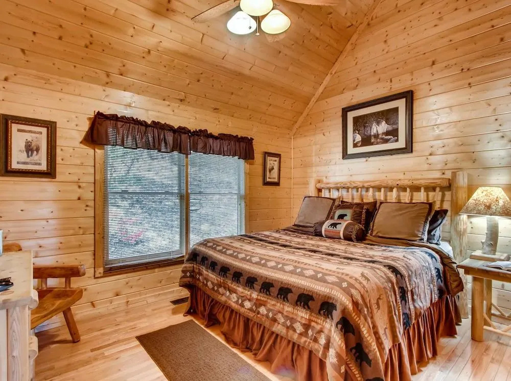 Acorn Ridge 2 Bedrooms 2 Bathrooms Cabin
