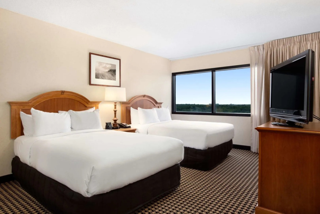 Hilton Suites Chicago/Oakbrook Terrace