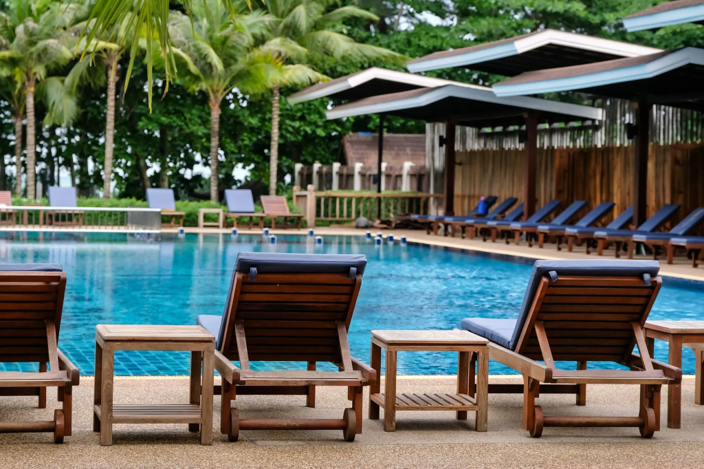 Naiyang Park Resort - Beachfront Escape