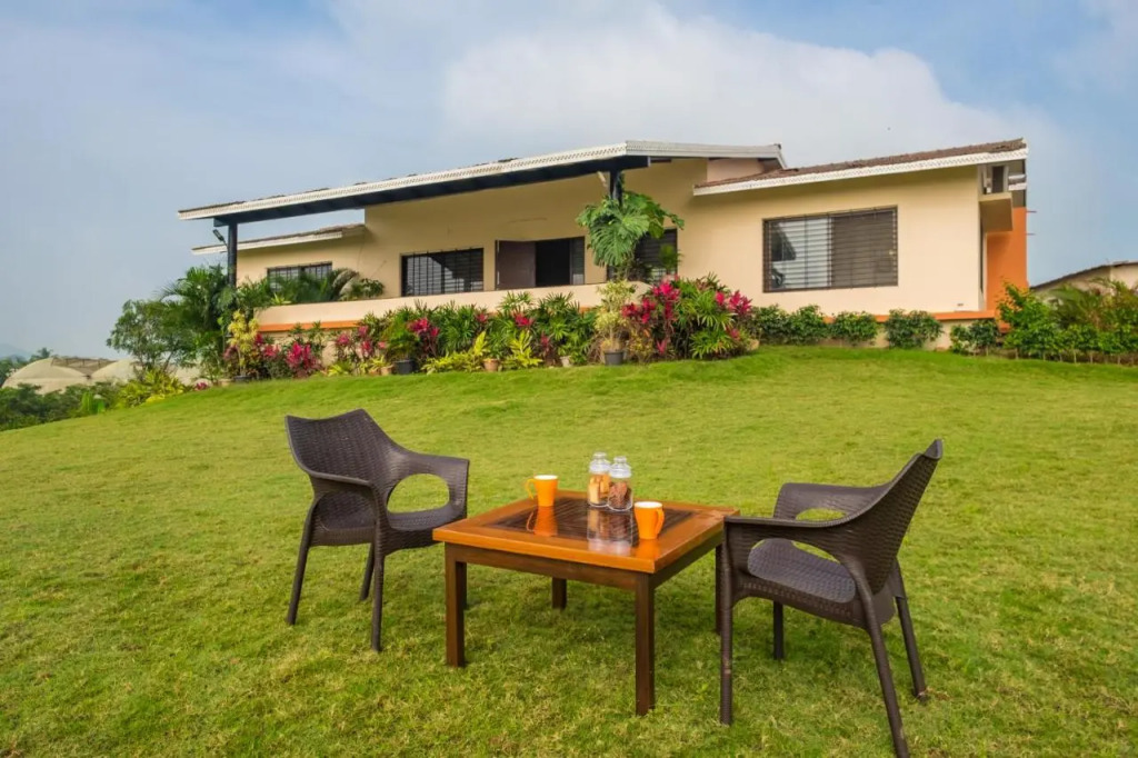SaffronStays Mega Farms