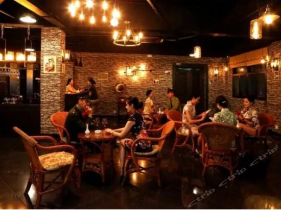 Yichang Three Gorges Renjia Hotel