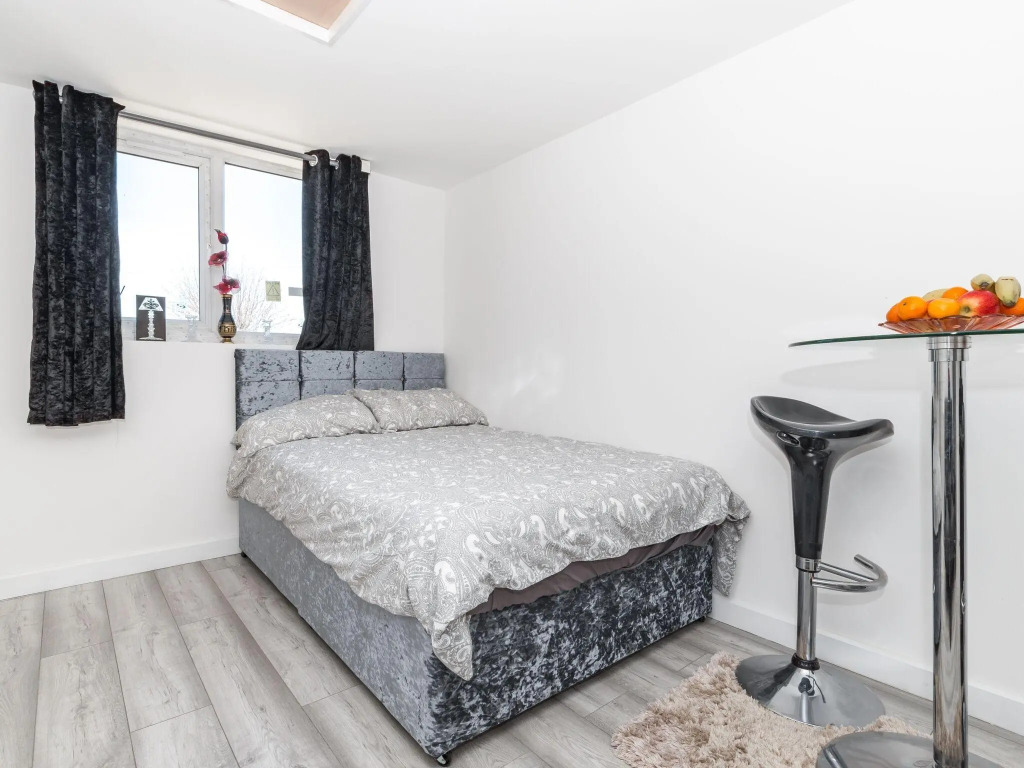 Simplistic Apartment in Croydon near Wandle Park