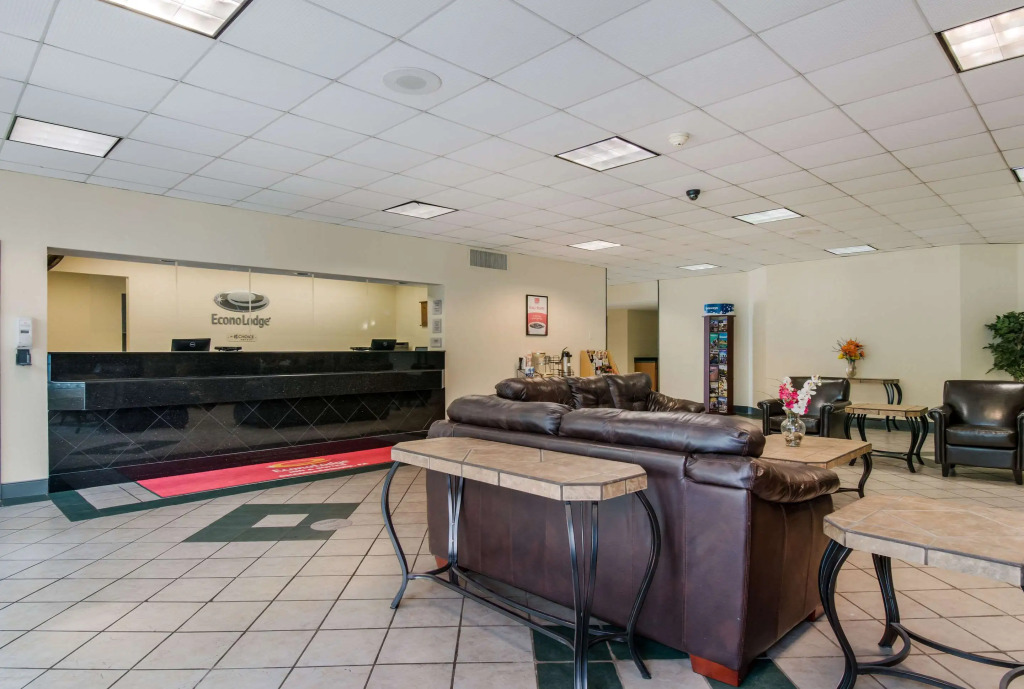 Econo Lodge Inn & Suites Chambersburg Central