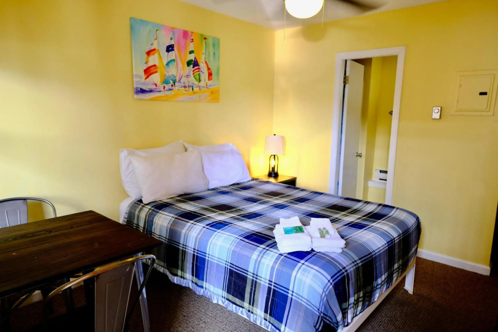 Dock House Inn