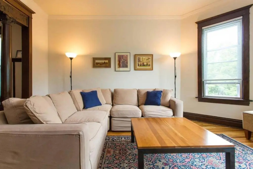 Wrigley Oasis! Steps from the Field! - 3BD 1BA