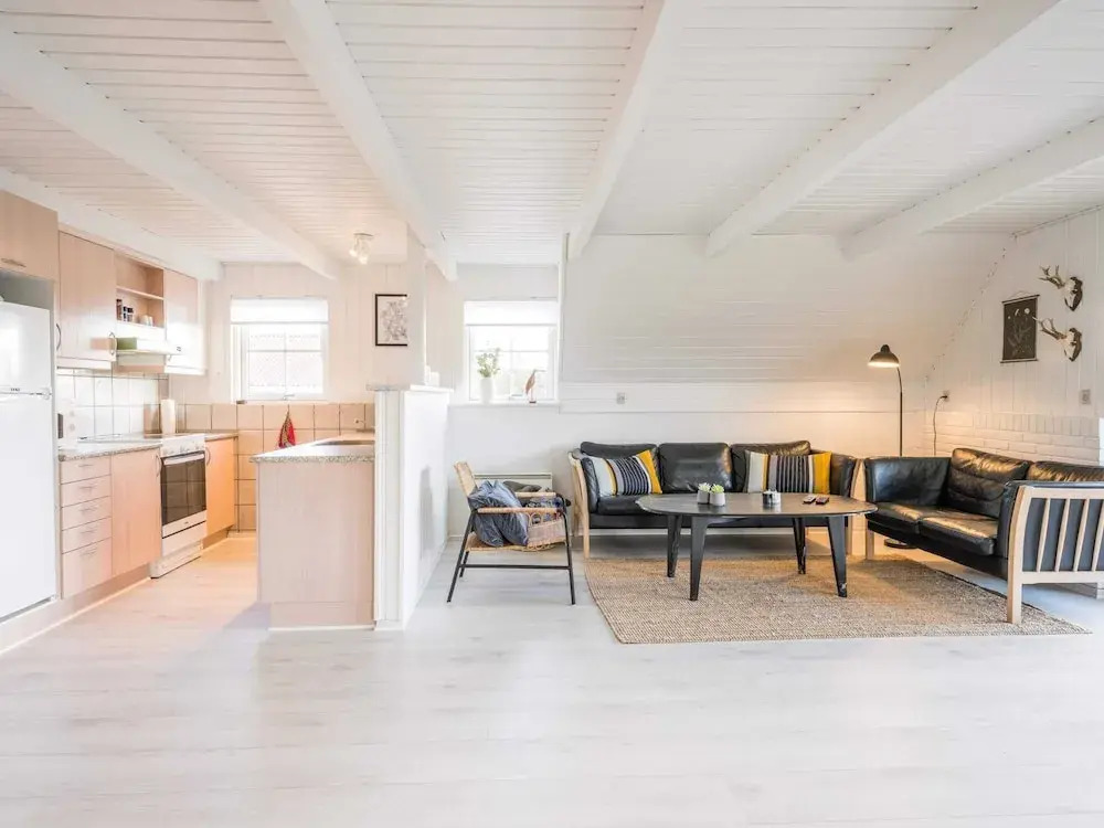 6 person holiday home in Hvide Sande