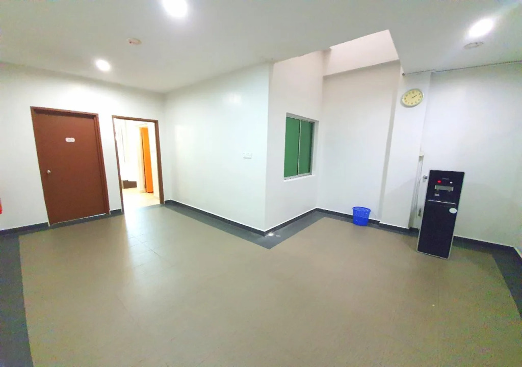 OYO 89715 CK Hotel