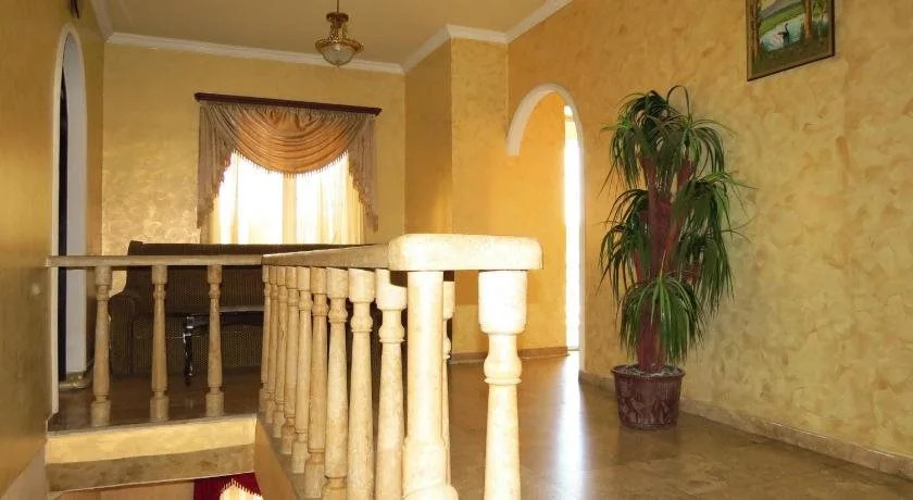 White House Hotel