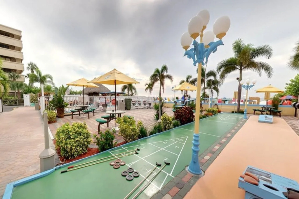 Plaza Beach Hotel - Beachfront Resort