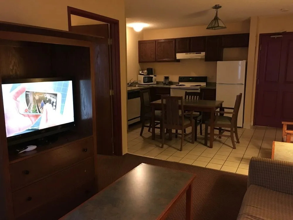 Norwood Inn & Suites