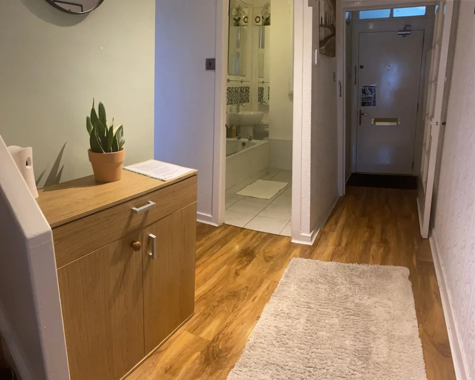 2-bed Historic Apartment in old Town Edinburgh