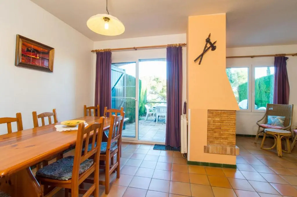 L-1 Calella DE Palafrugell 8 PAX