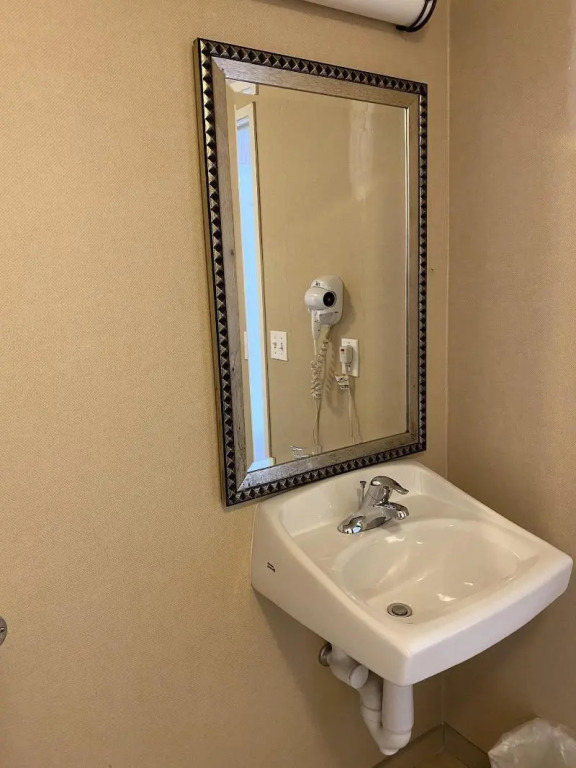 Royal Pacific Motor Inn