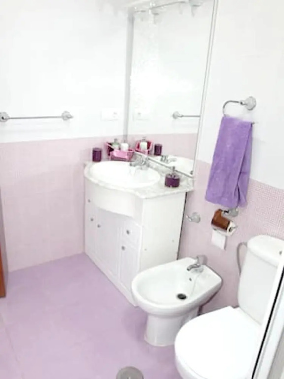 Apartment with 3 Bedrooms in Sevilla