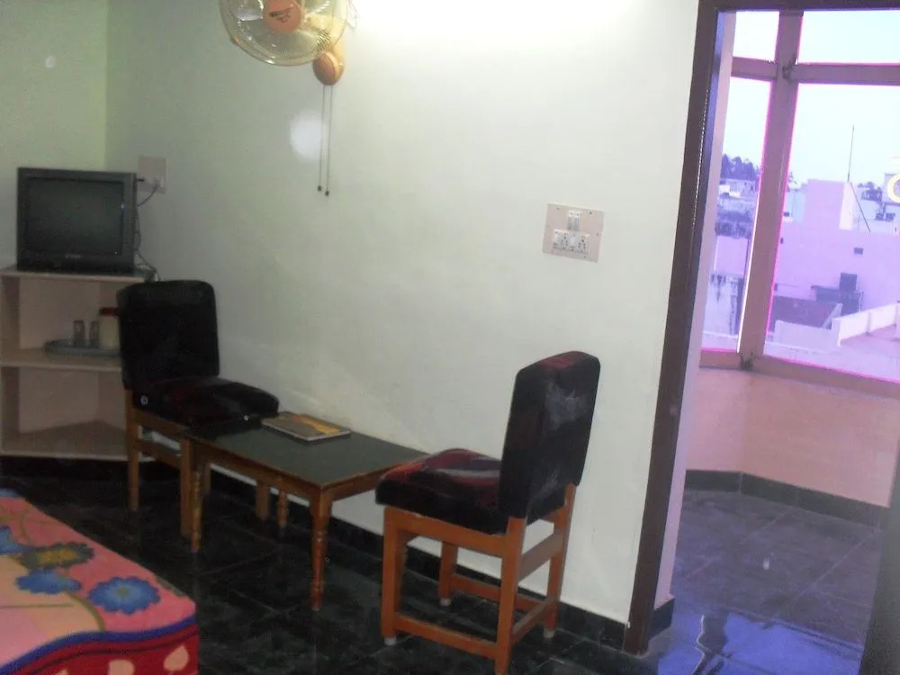 Trishul Hotel