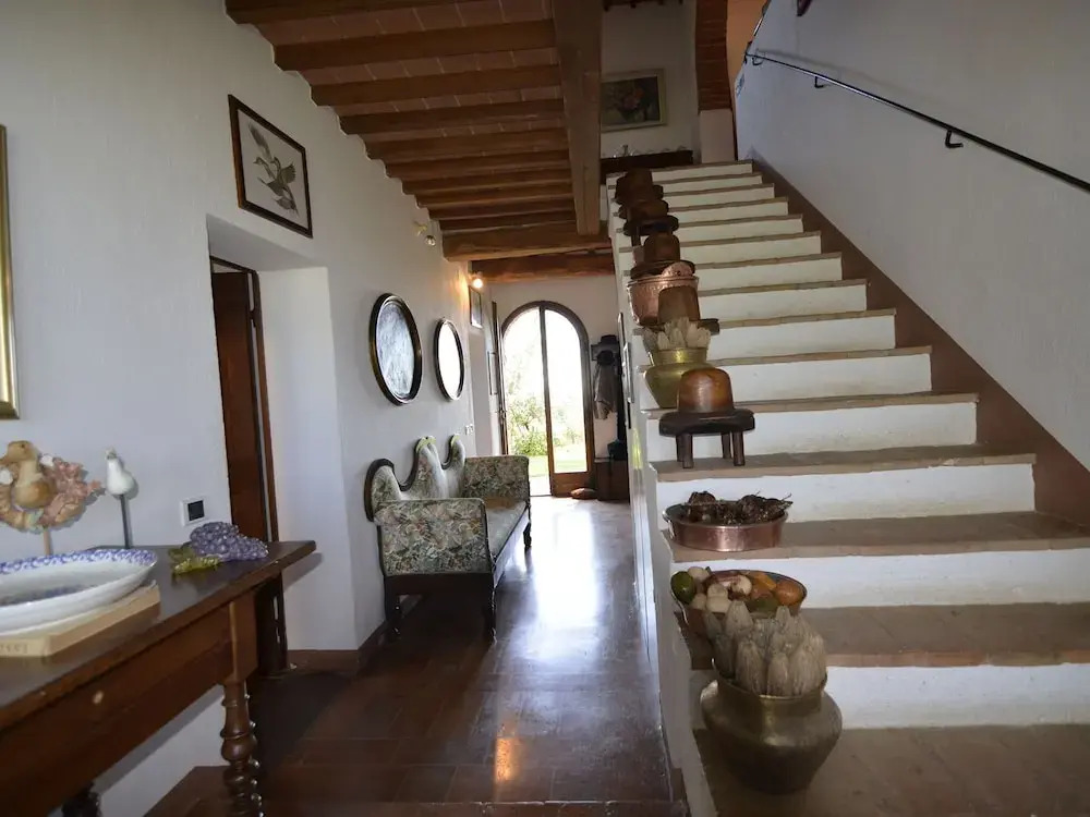 Pleasant Villa In Valiano With Terrace, Garden, Sun-Loungers