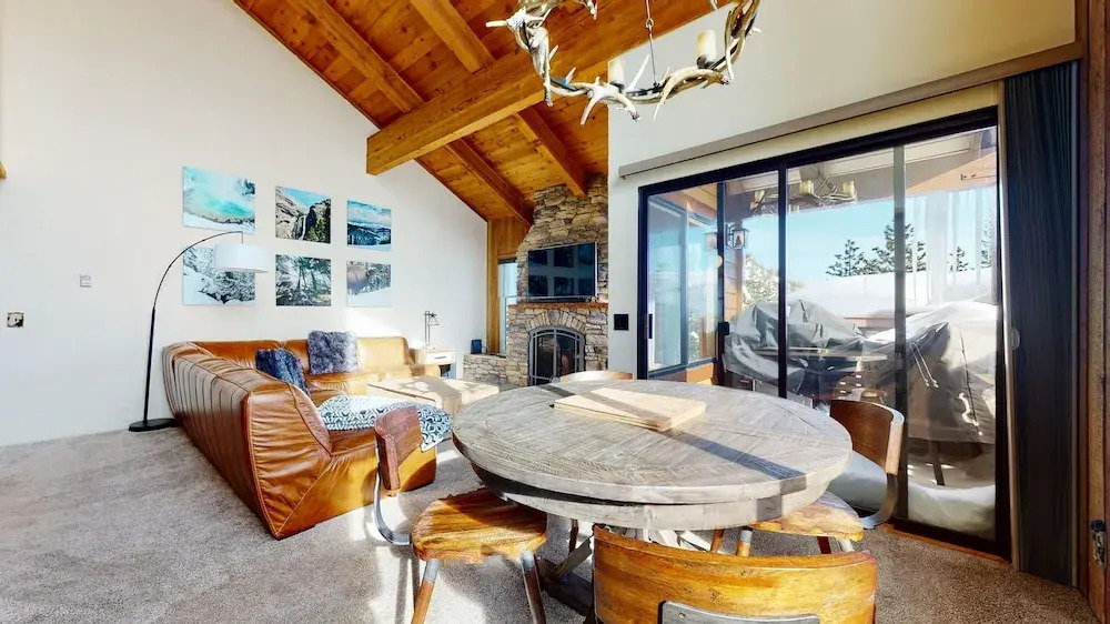 Val DIsere 35 Spacious Condo, Balcony with BBQ , Walk To The Village by RedAwning