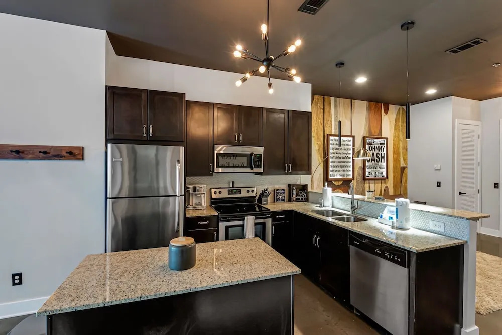 Music City's West End Retreat