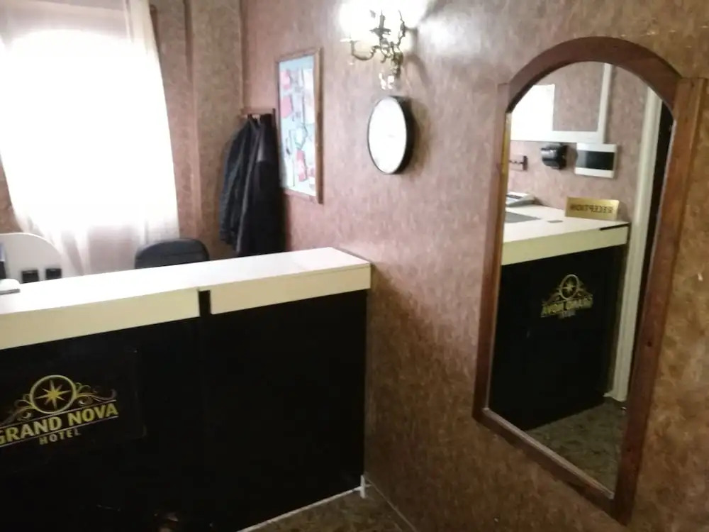 Grand Nova Hotel
