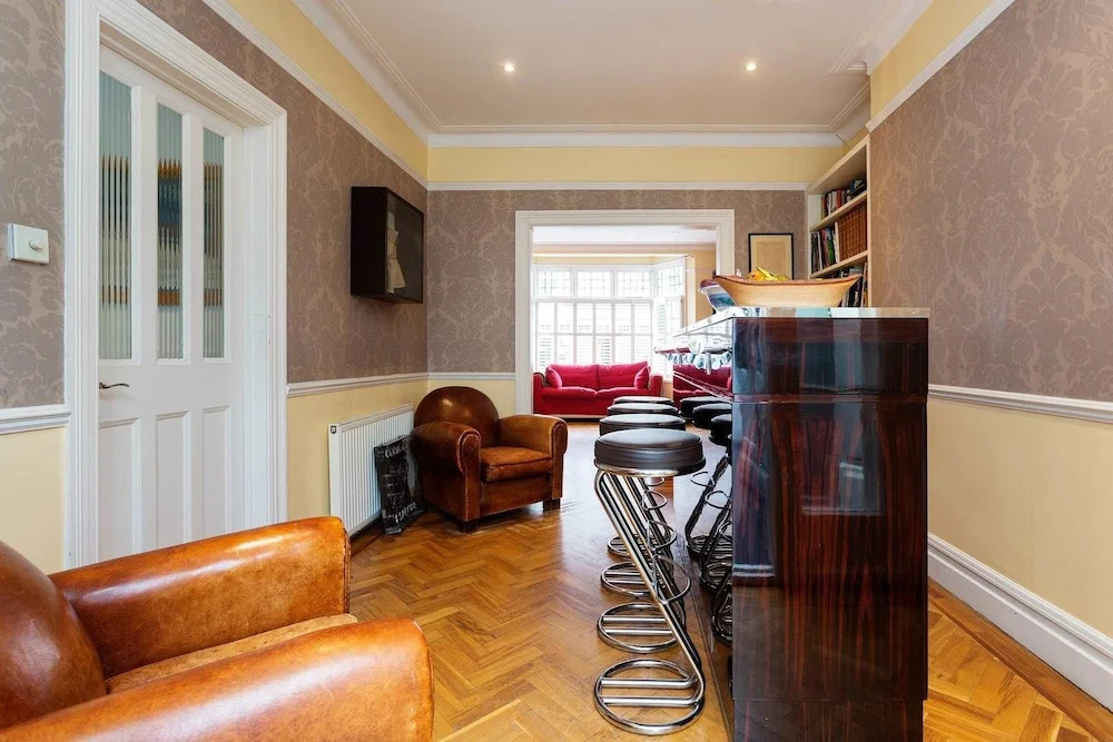 Clapham Family House