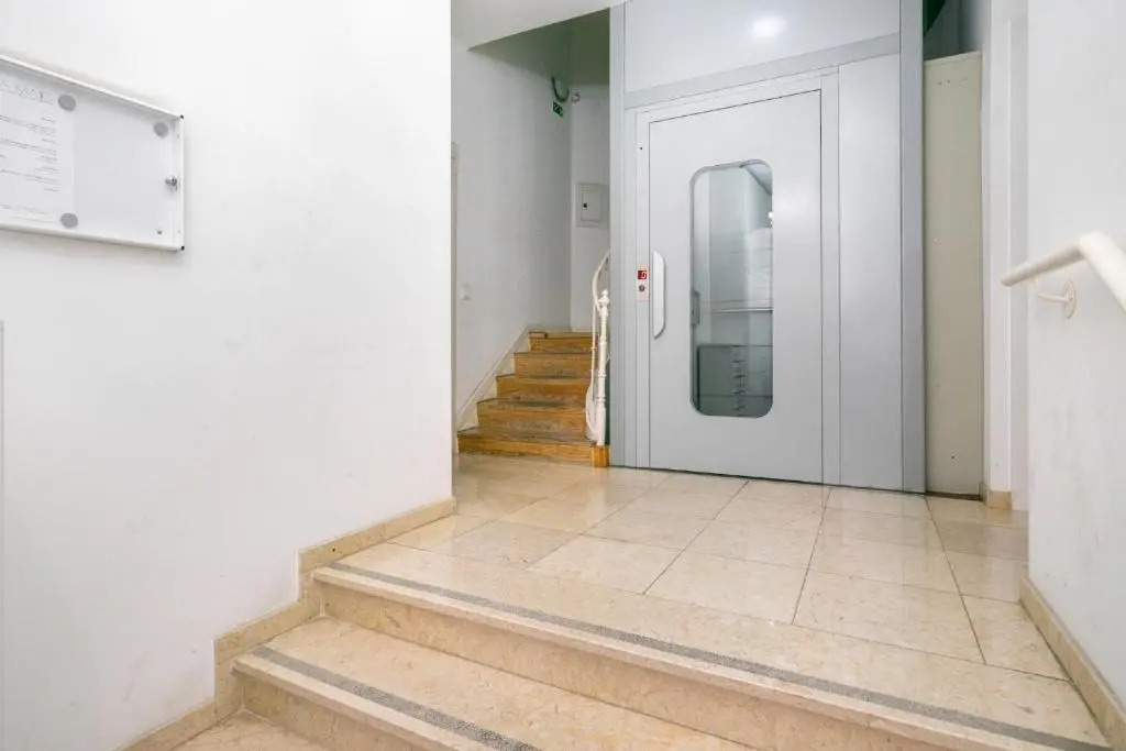 Premium Family Apartment W/ Lift, Ac & Barbecue