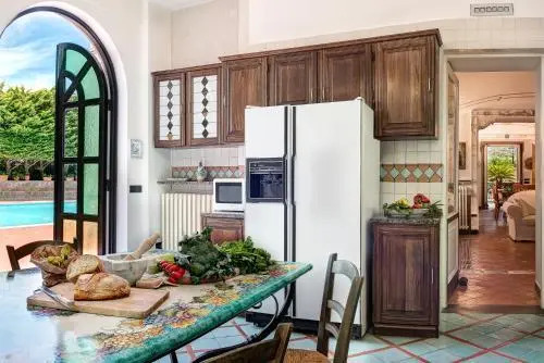 Flat 5 Bedrooms 5 Bathrooms - Colli Di Fontanelle