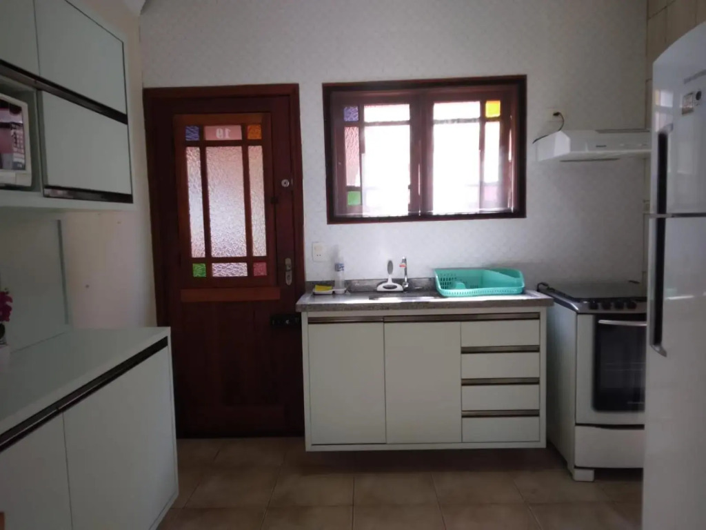 Apartamento Duplex a 100 metros da Praia de Boracéia