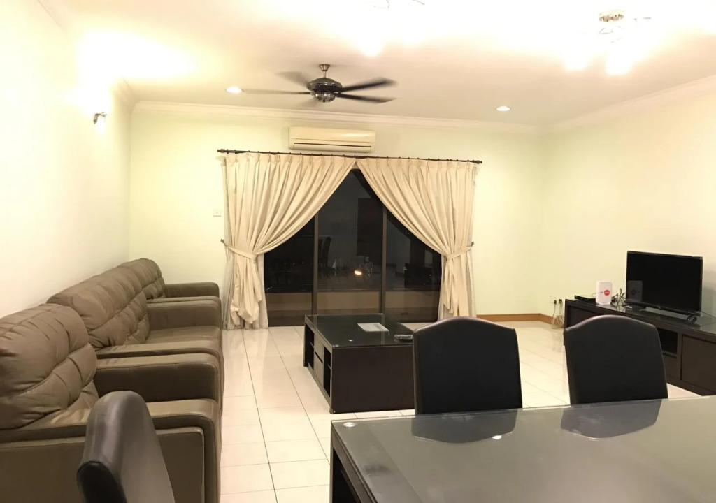 T & H Vacation Condo @Marina Court