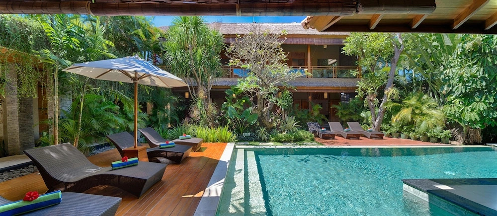 Spacious Luxury 4 Br in Centre Seminyak