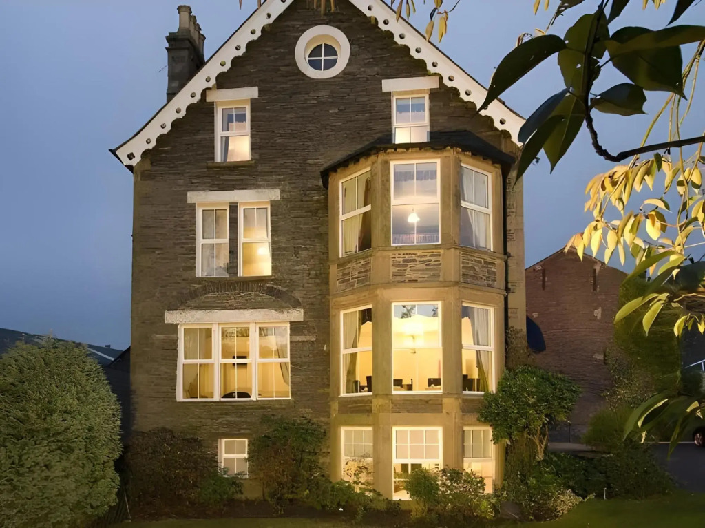 Wheatlands Lodge - Bed & Breakfast