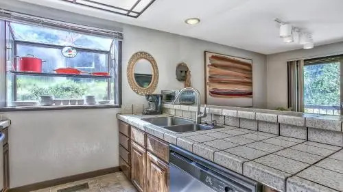 Warm Squaw Valley 1BR Condo