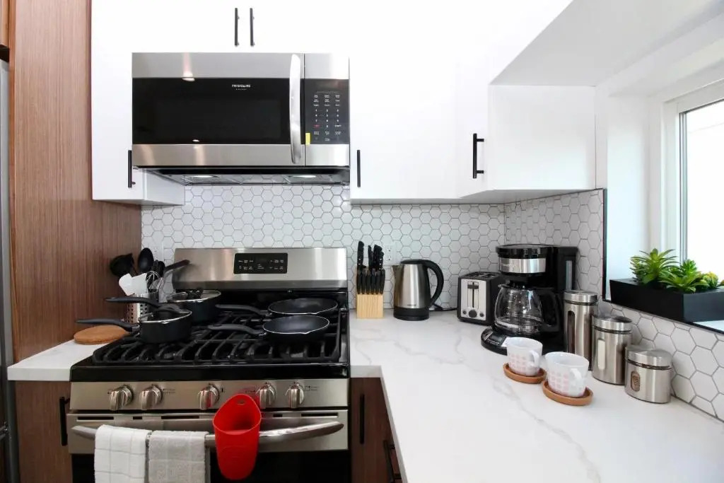 Los Angeles 3BR Villa Suites with Free Parking