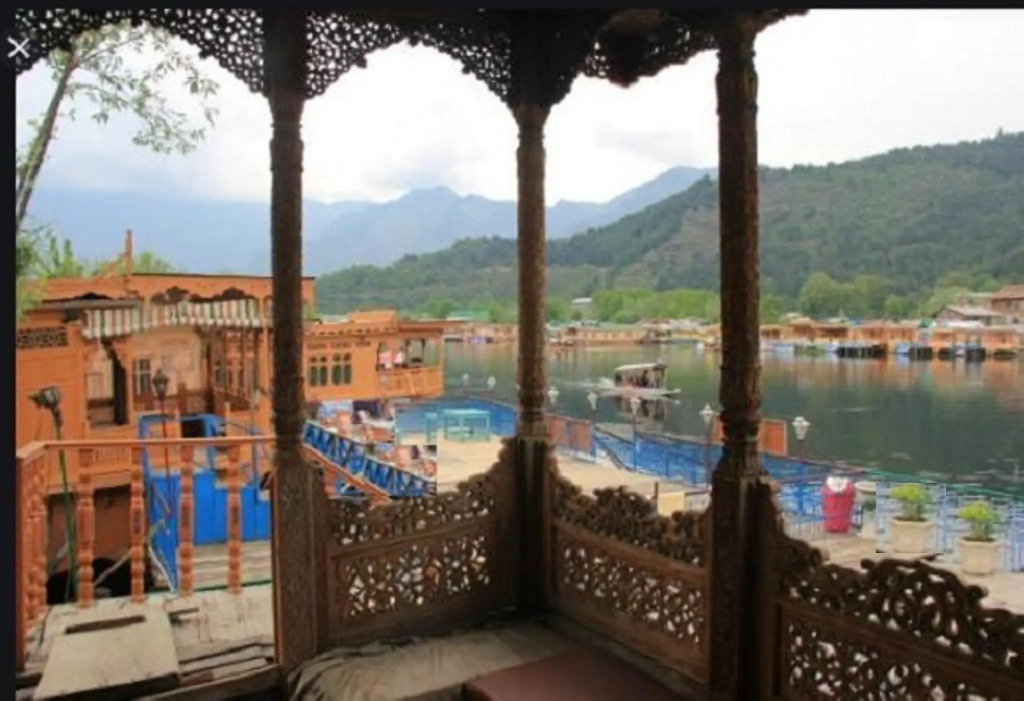 De Laila House Boat (Marketed By Sterling)
